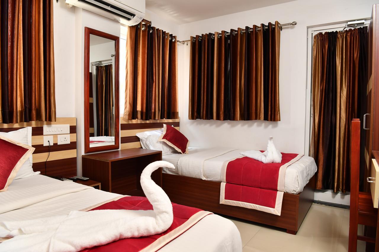 Oyo 18604 Puthens Capitol Inn Kochi المظهر الخارجي الصورة
