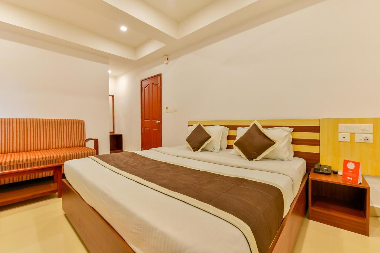 Oyo 18604 Puthens Capitol Inn Kochi المظهر الخارجي الصورة